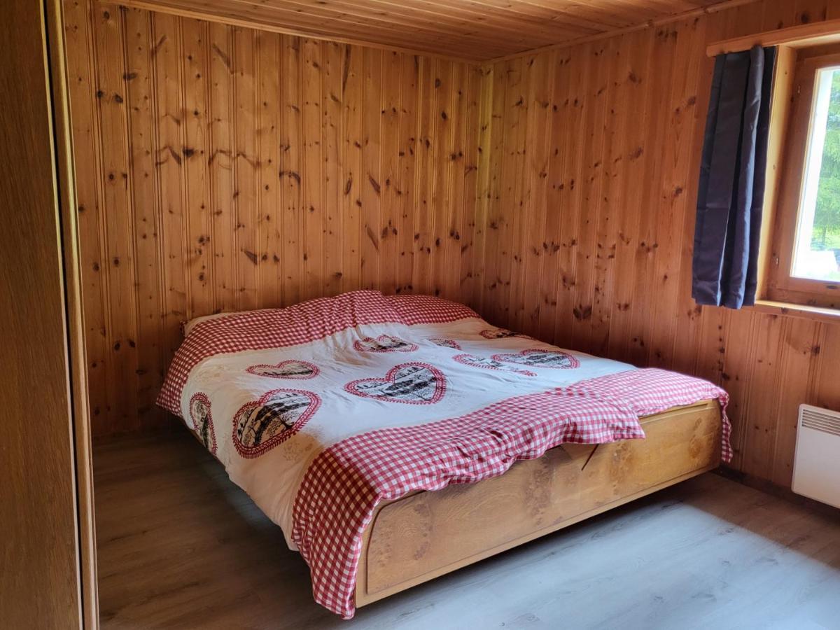 Ferienwohnung Tga Sulai E Glina Rona Exterior foto